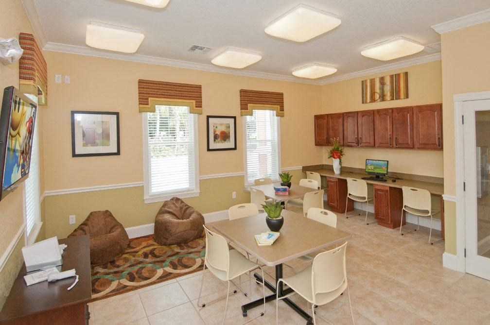 Fort King Colony Apartments, 6900 Aqua Vista Drive, Zephryhills, FL